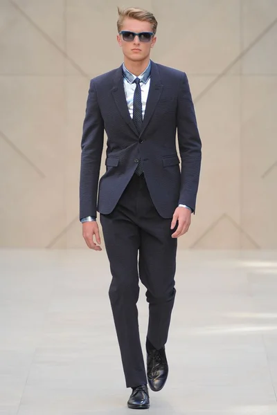 Look 2